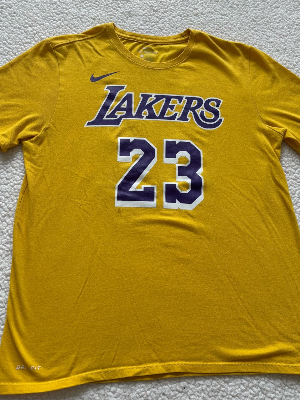 Nike LA Lakers LeBron James #23 Dri-FIT Gold Graphic Player Tee - Men's Size L